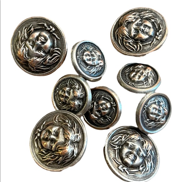 Vintage metal buttons gothic haunted face peasant women Medusa silver mix 1960s - Picture 1 of 12